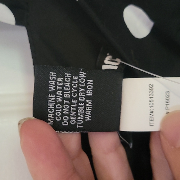 Hot Topic Black White Polka Dot Sweetheart Swing Dress NWT - Picture 4 of 5